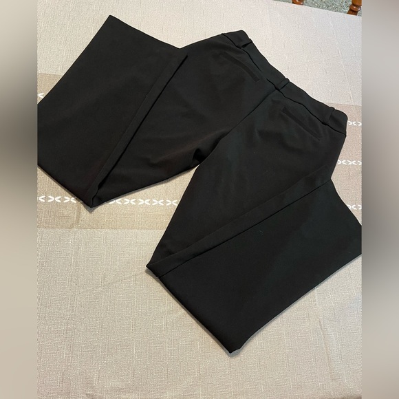 NY-CC Black dress slacks. Straight leg, size 10 - Picture 3 of 5